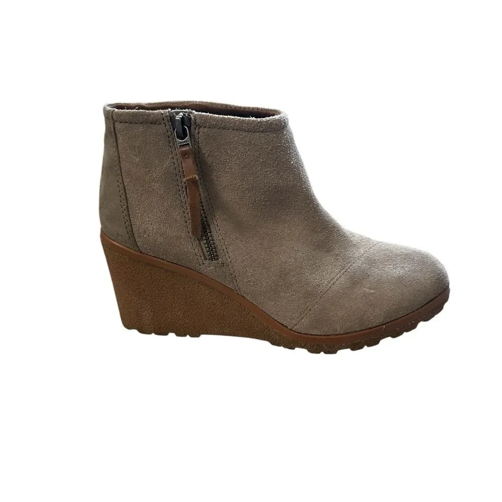 Toms Tan Ankle Booties Desert Wedge  Size 7
